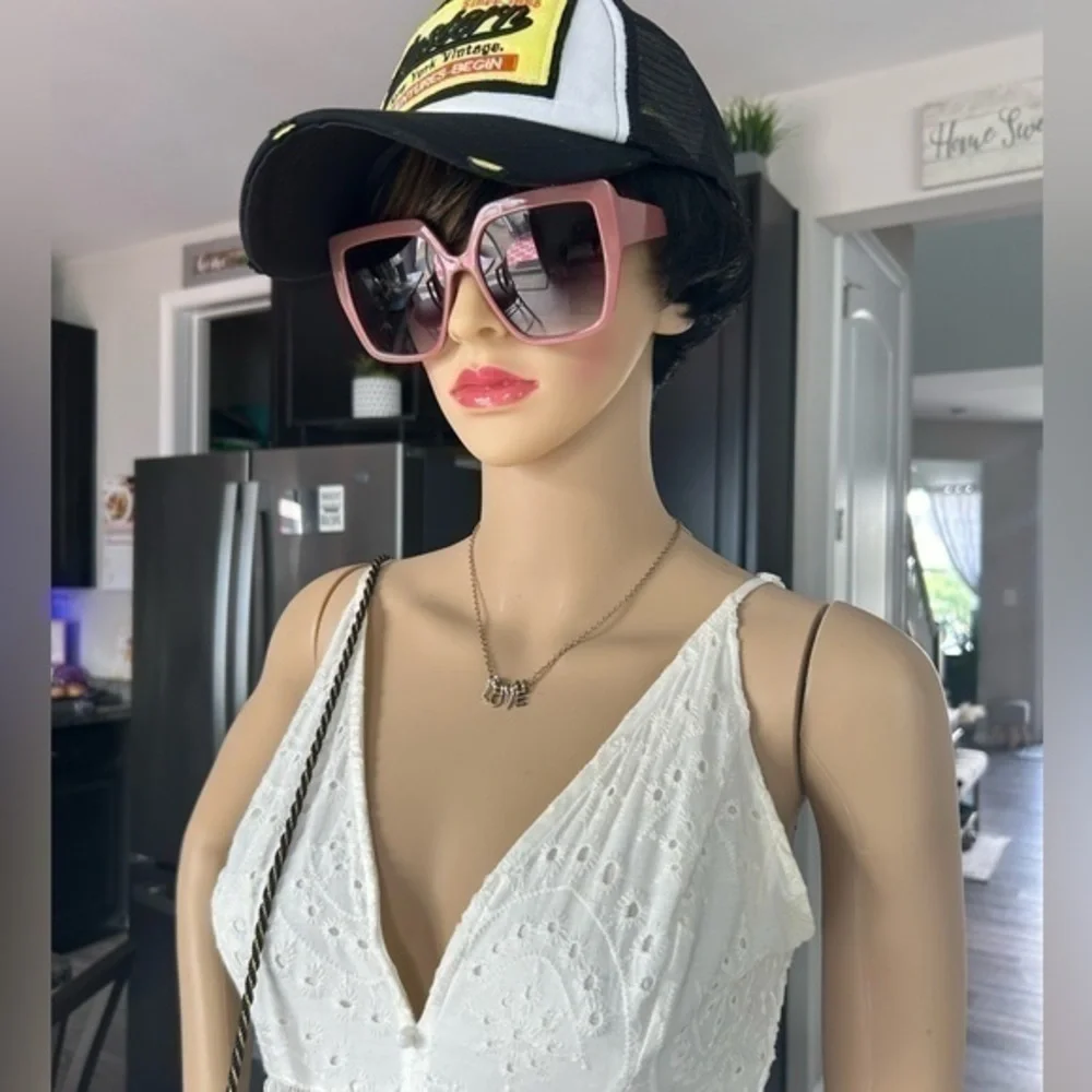 โจNWT Mauve Blush Pink Statement Oversized square framed sunglasses ๐ sunshades - Picture 12 of 14